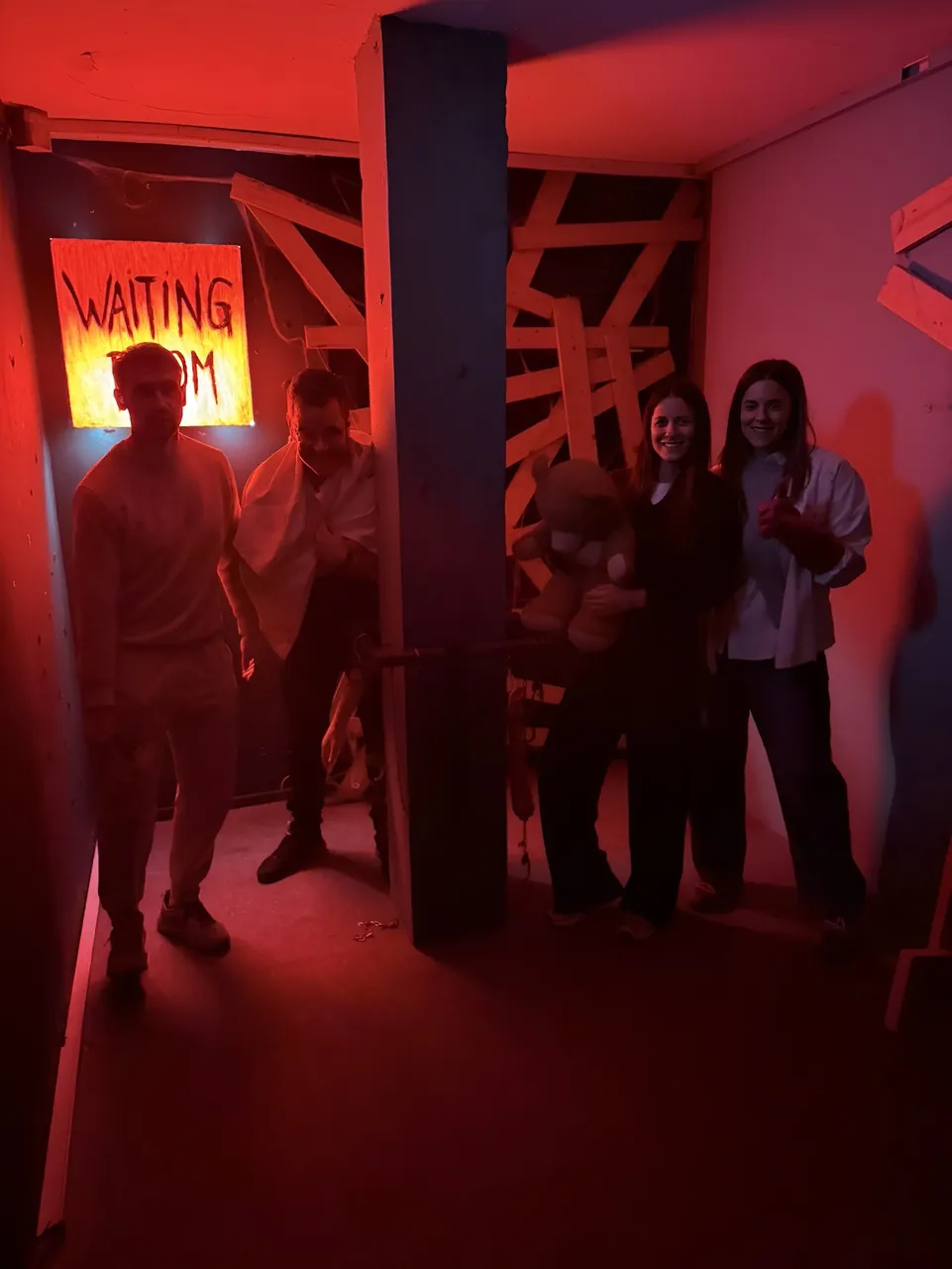 Čekaonica u Door 404 Novi Sad — prostor u kom game master dočekuje ekipe