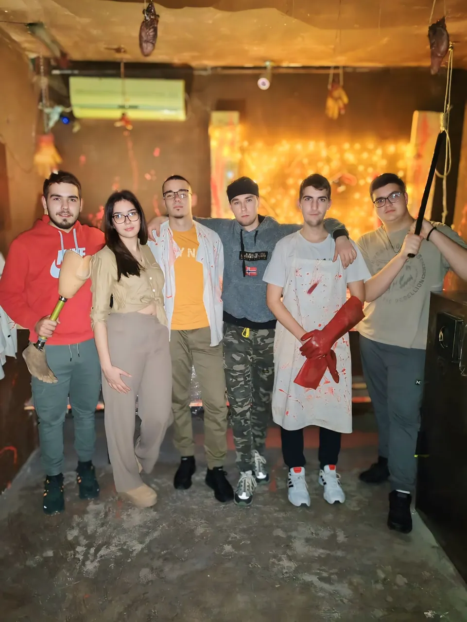 Šest igrača u horor sobi Selektor na team buildingu u Novom Sadu
